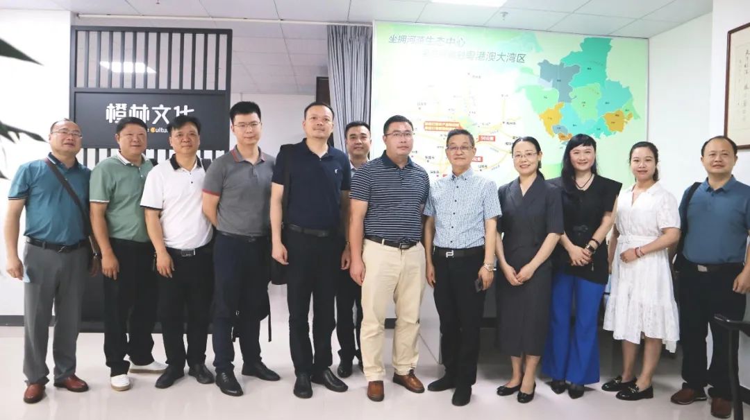 廣西桂林市龍勝各族自治縣副縣長(zhǎng)曾瑞玉、楊光偉一行到綠博會(huì)組委會(huì)對(duì)接參展第8屆深圳綠博會(huì)事宜